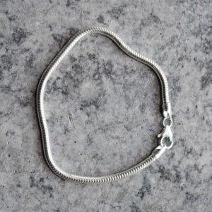 BNH Slanguketa armband Silvur