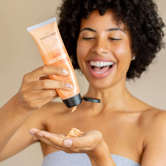Vitamin C Glow Cleansing Scrub - Image 2