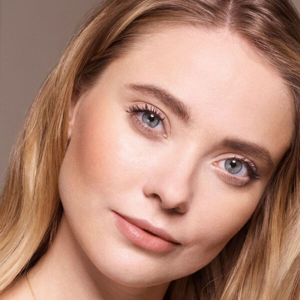 Facefinity Matte Bronzer Powder - Image 2