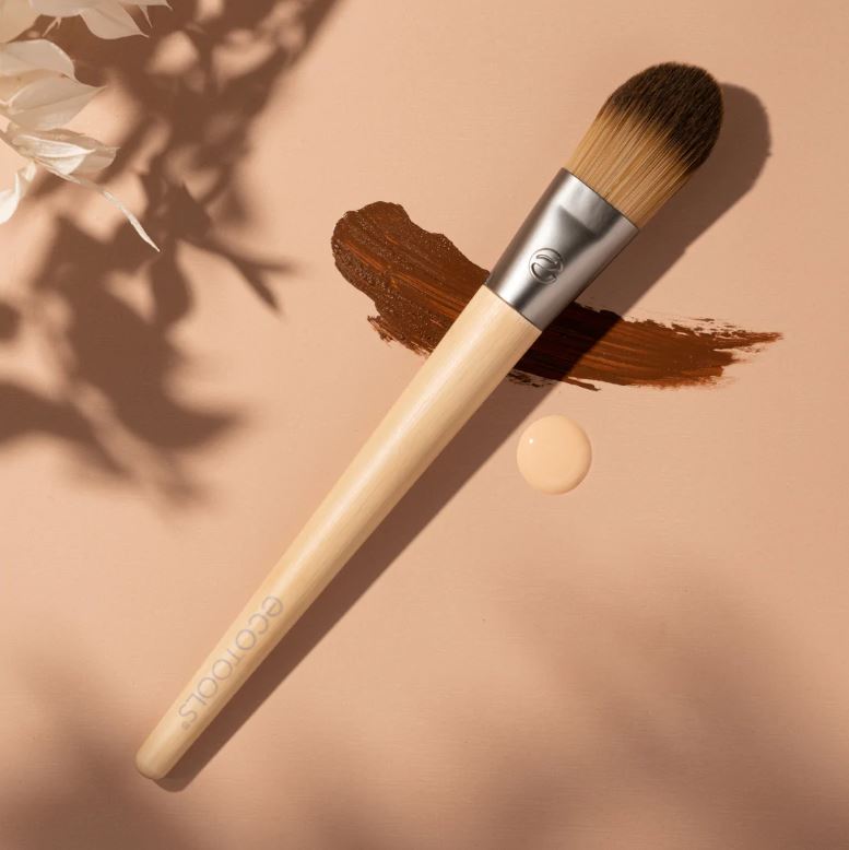 Classic Foundation Brush - Image 4
