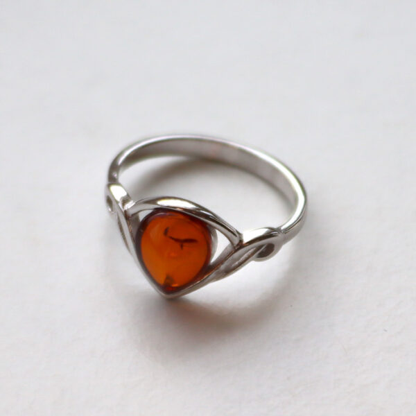Rav Oval Ringur Silvur