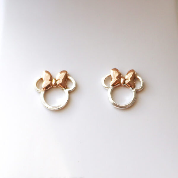Minnie Mouse Oyrastikk við Rosa Sloyfu