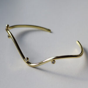 Wavy Bangle Armringur Gylt Silvur