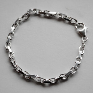 Akker Facet Armband Silvur 1,8 mm / 21 cm
