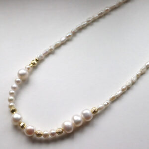 Line Pearl Hálsketa Gylt Silvur