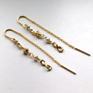 White Garden Oyraringar Gylt Silvur