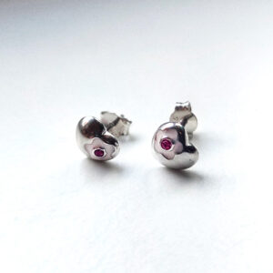 Hjarta við Pink Blómu Oyraringar Silvur