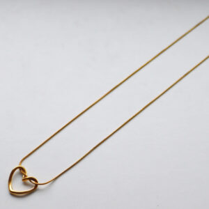 Muun Heart Twist Long Hálsketa Gylt Stál